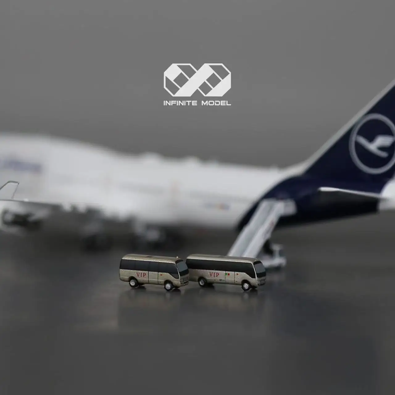 

1:400 Airport GSE Coaster car Finished 3D Printed Aviation Model