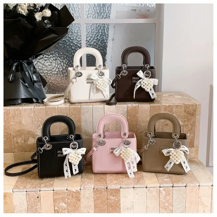 

Новая элегантная французская сумка-кроссбоди 2026 года: портативная женская сумка класса люкс для повседневного использования и поездок на работу