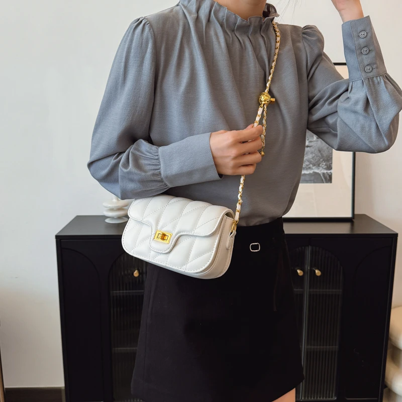 

Elegant Ladies Messenger Bag Women's Leather Crossbody Shoulder Handbag Luxury Designer Tote Chic Durable Versatile Style