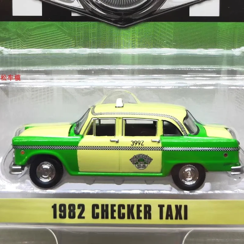 

GreenLight 1:64 1982 Checker Motors Такси, модель из сплава, оригинальная упаковка, настенный кулон, подарок для друзей