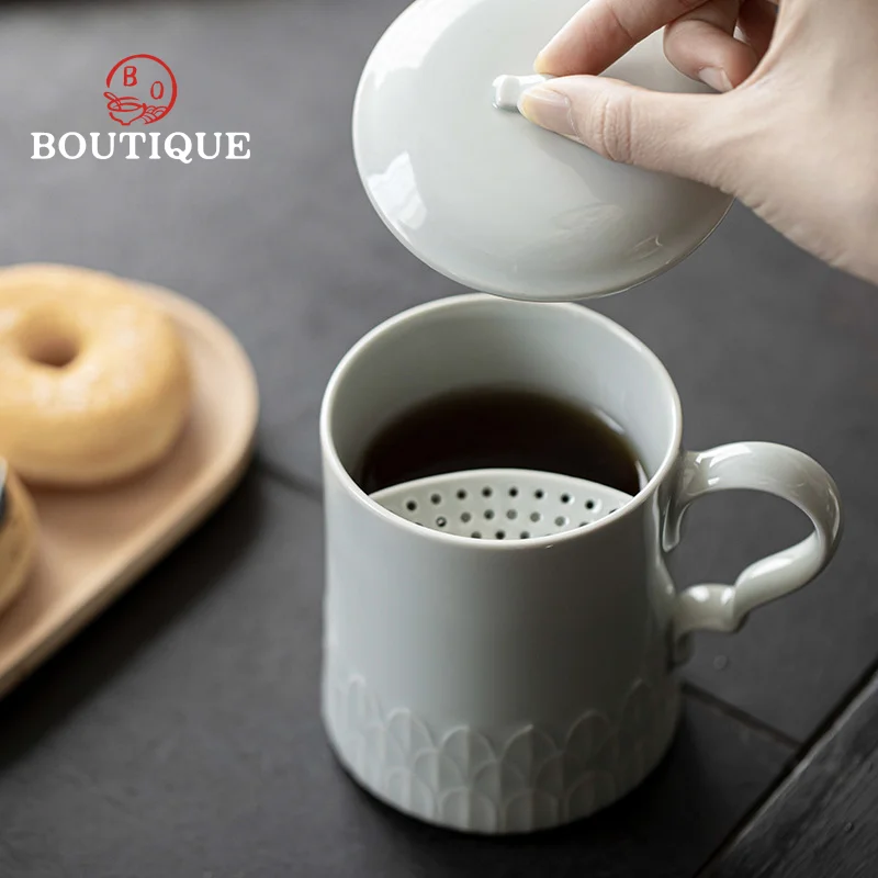 390ml Hand-embossed Lotus Petal Ceramic Mug Tea Cup with Lid Filterable Tea Water Separation Office Cup Special Personal Cup