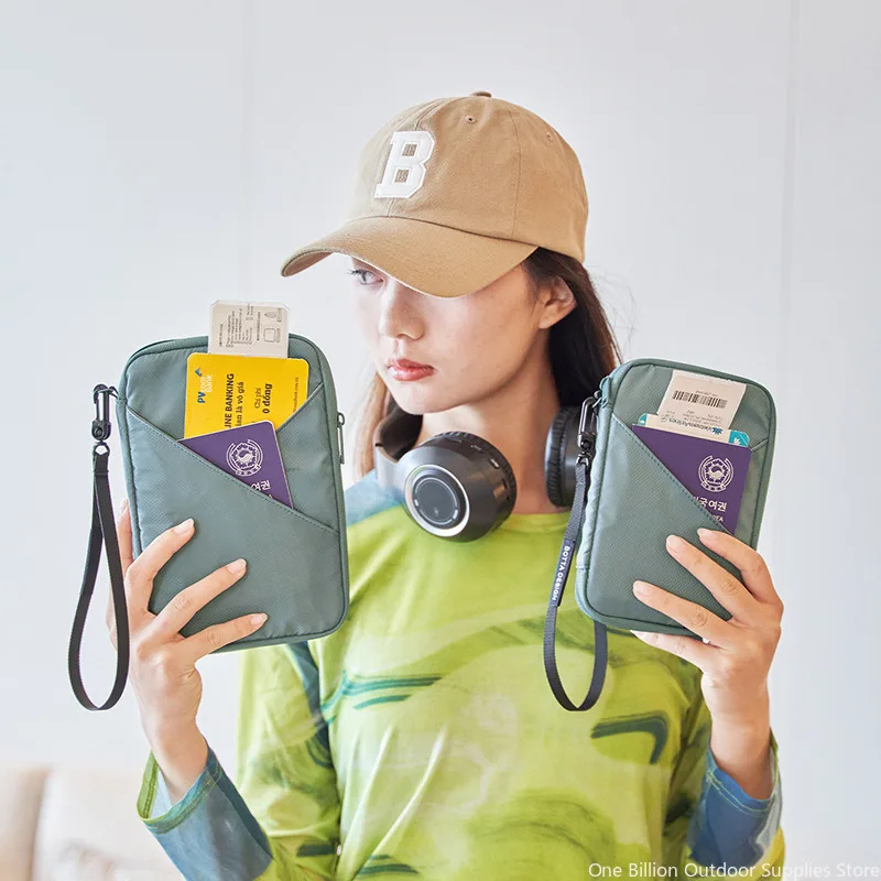 Porte-passeport avec protection RFID, grand modèle, organisateur de documents de voyage, portefeuille avec dragonne pour les voyages en famille.