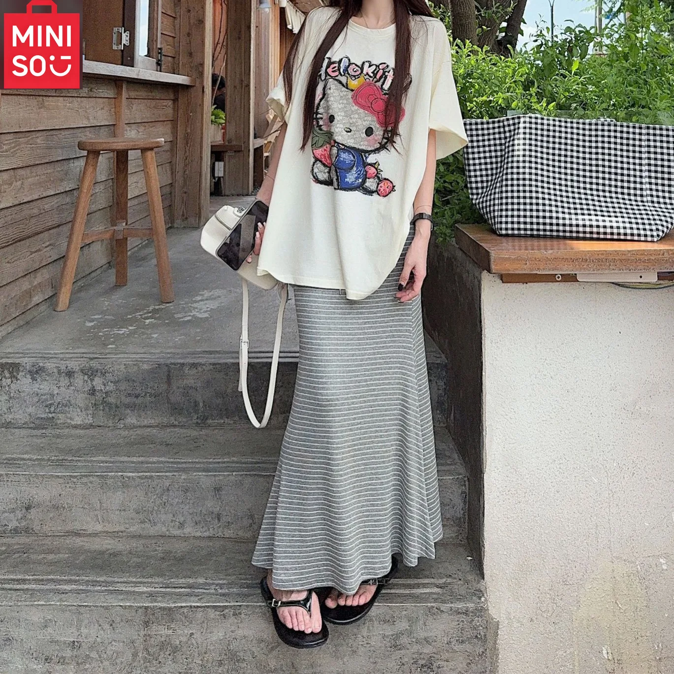 

MINISO Hello Kitty Cat Printed Short Sleeve T-shirt Women's Summer Stripe Two Piece Set