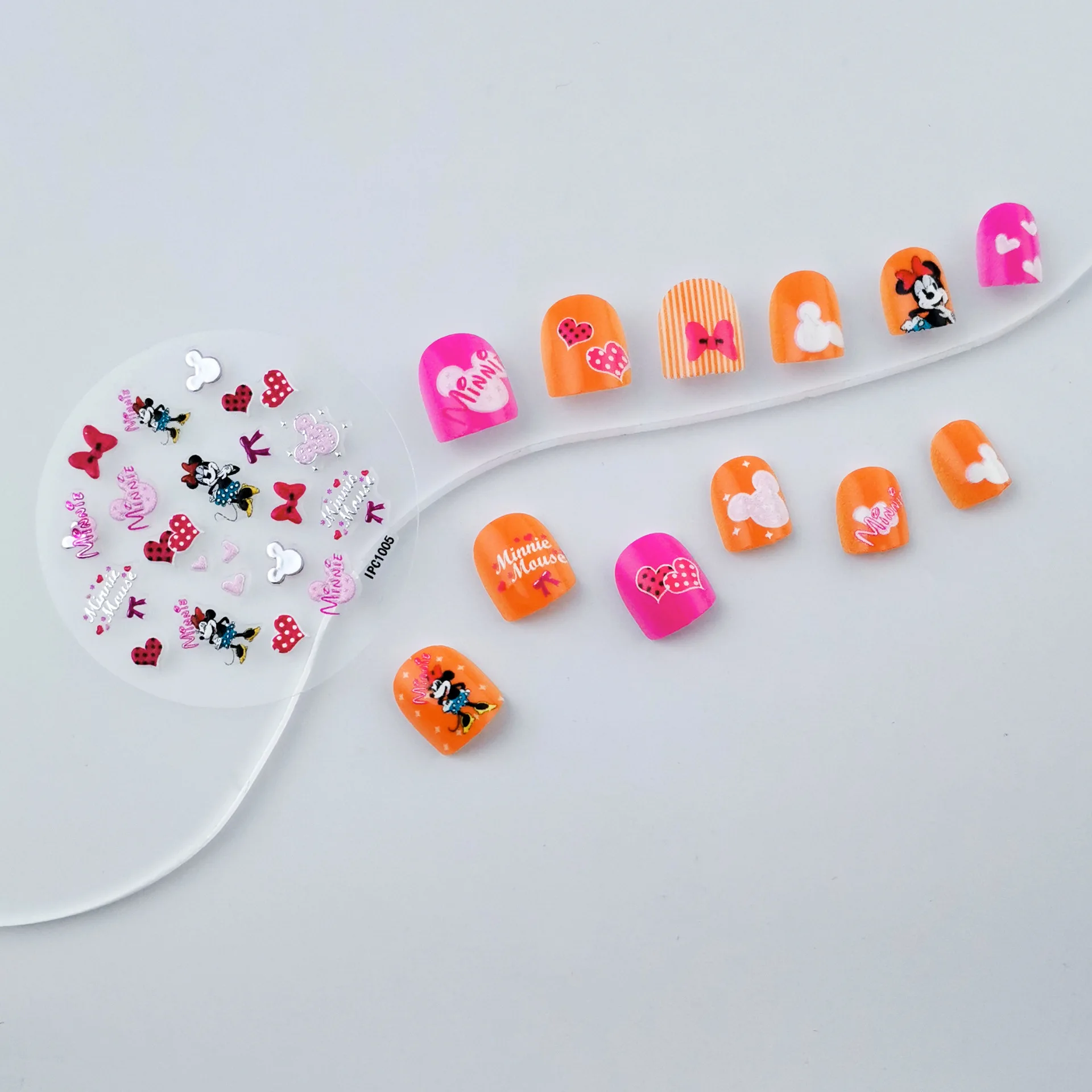 درع مينيسو ديزني للأطفال، درع خاص يرتدي نمط لطيف، فن أظافر كرتوني للفتيات من سن 3 إلى 6 سنوات