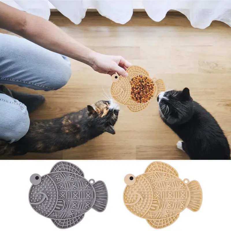 Silicone Fish Shape Slow Feeder Puppy Lick Mat Dog Treat Toys Puppy Enrichment Toys With Suction Cup For Feeding Big Small Dog