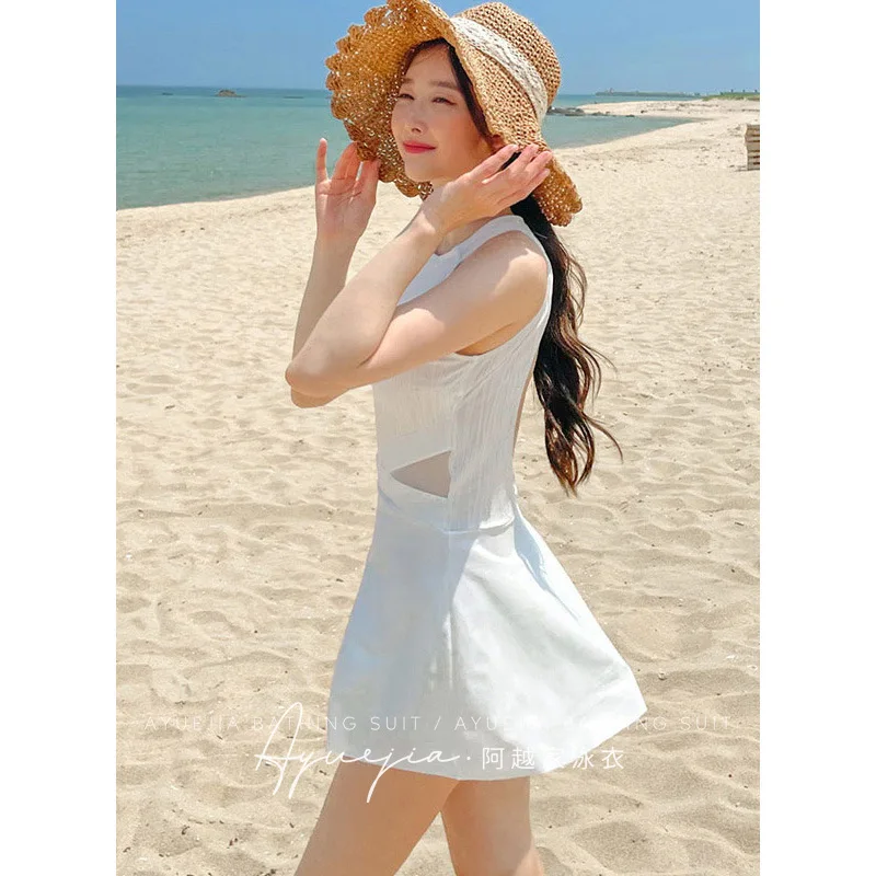 2023 New Fashion Korea Style One Piece Swimsuit Women\'s Small Fresh Backless Conservative Swimwear Holiday Beachwear