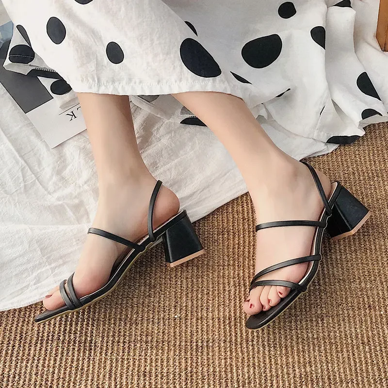 Women's Black Strapless Sandals 2019 New Style Mid-Heel Platform Slippers Worn Outdoor Rubber Material Made In China