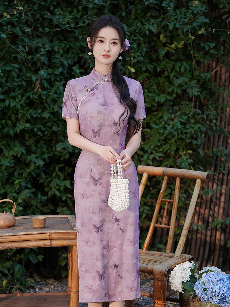 

Элегантное фиолетовое женское платье-ципао в молодежном стиле, новинка 2026 года, дышащее, длинное, с коротким рукавом, для повседневной носки, комфортное, из полиэстера