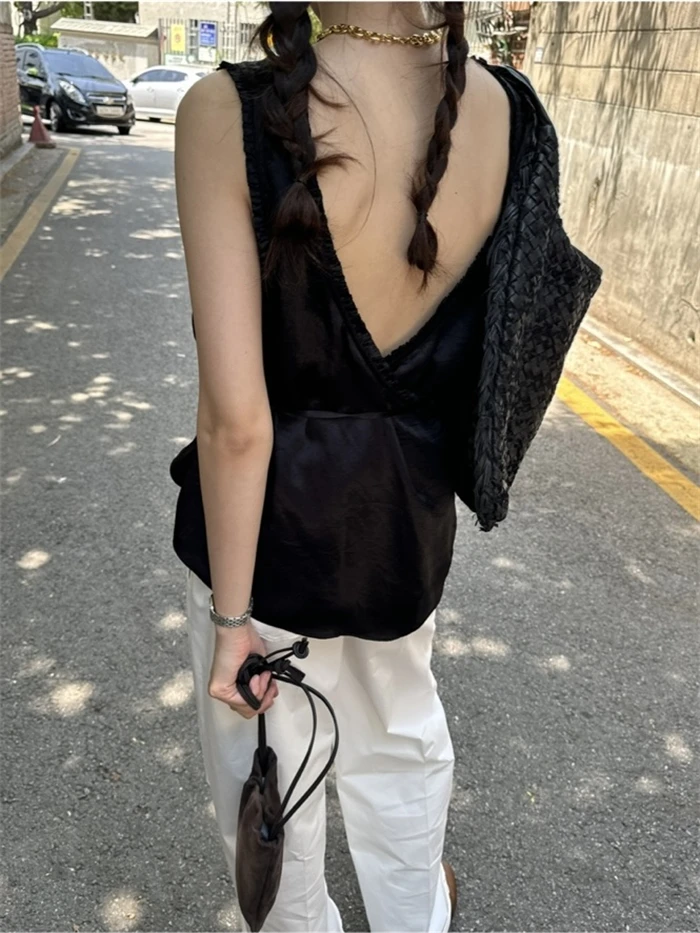 

Spring 2025 Casual High-End Sensation irt Korean Sle Versatile White Enhancing Pure Color Design Tie irt