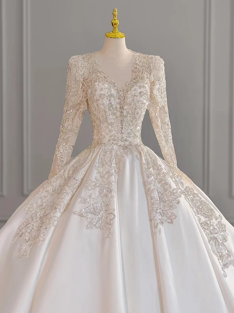 Long Sleeve Satin Main Wedding Dress Bride 2026 New French Heavy Industry plus Size Pregnant Women Advanced Texture Tail Light