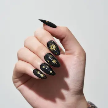 Střední mandlové ručně vyrobené gotické hvězdy v černých gelových nehtech s lesklými krátkými jehlovými jehlovými opakovaně použitelnými UV povrchovými úpravami, umělé akrylové nehty 10 nejlepší prodej černé jehlové nehty - №5