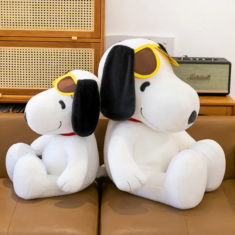 Chaud 65 cm Kawaii Snoopy chien série peluche poupée étreignant des fleurs Snoopy poupée sac à dos Snoopy poupée intérieur ornements décoratifs
