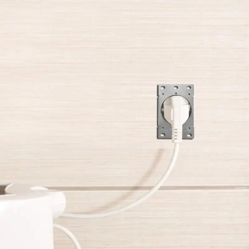 M5TD 319R 30Amp NEMA 14 30R Power Outlet Heavy Duty Corrosions Resistant for Industrial and Residential Applications