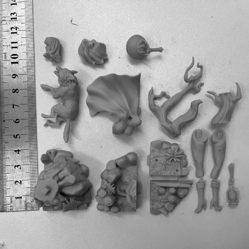 1/24 75mm Scale Resin Figure Model Kit Fantasy Miniature Girl and Wild Wolf Hobby GK Statue Unassembled Unpainted