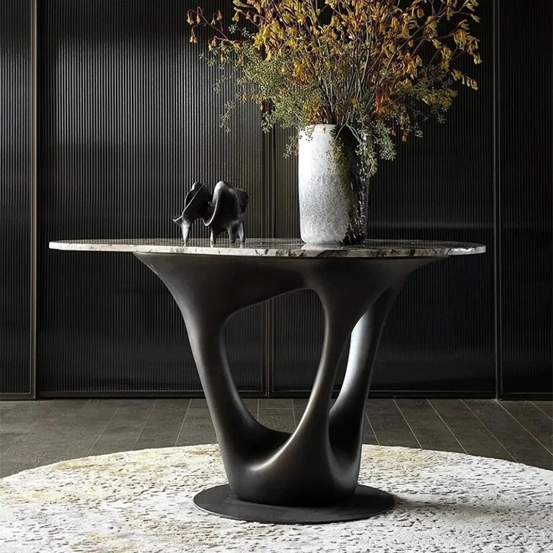 

Simple niche triangular dining table, modern minimalist art