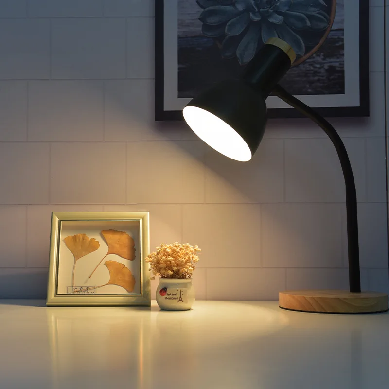 Modern Retro Minimalist E27 Light Source Reading Eye Protection Desk Lamp Desktop Art Solid Wood LED Night Light