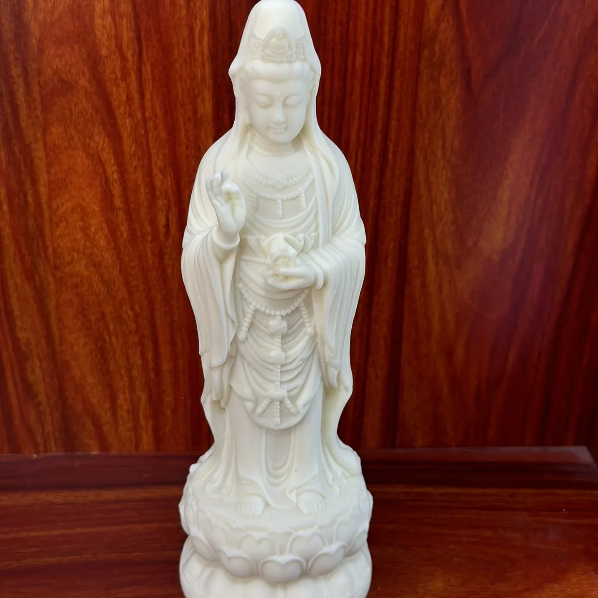 Ivory Nut Carved South Sea Kwan Yin Goddess Figurine Home Living Room Desktop Decor Craft Ornament