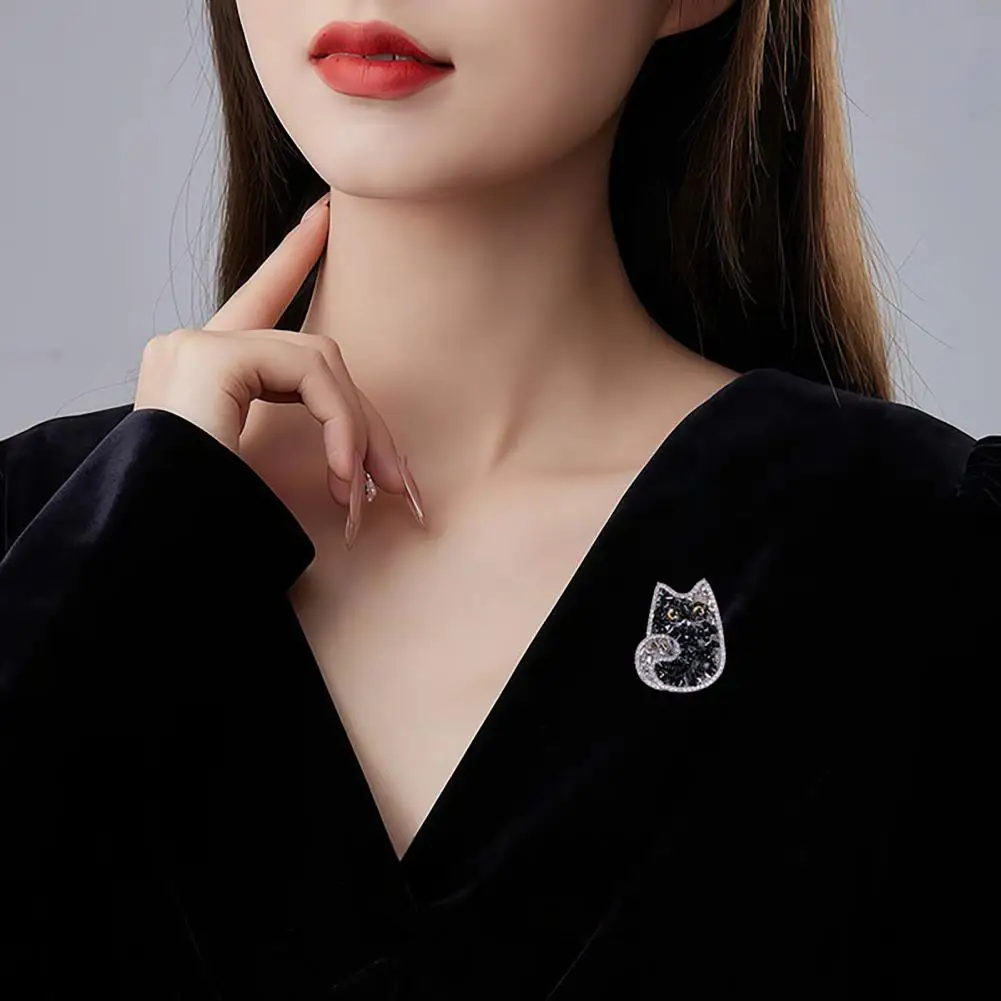 Sparkling Cat Brooch Black Cat Design Brooch Women’s Black Cat Brooch Sparkling Faux Lapel Pin Two-color Sweater Scarf Holder