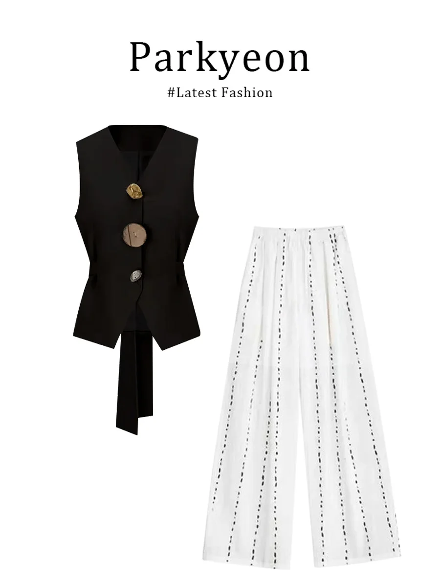 

Комплект Parkyeon Design: утягивающий жилет без рукавов с высокой талией и струящимся эффектом, а также прямые широкие брюки – модный повседневный женский костюм