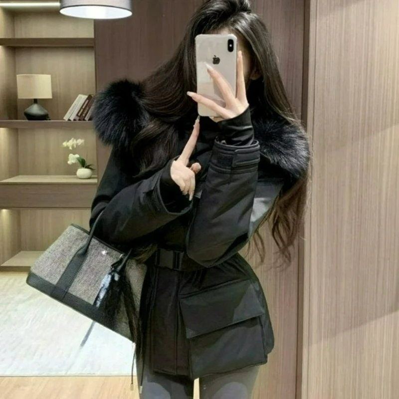 

2026 Autumn/Winter New Arrival with Fur Collar Belted Design Coat European American Style High-End Down Cotton Jacket for Women