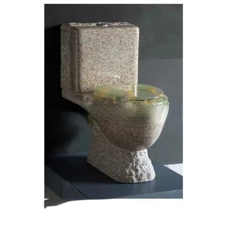 Granittoilette im Standard-Design mit Kunststoffsitz und Deckel. Heiße Verkäufe