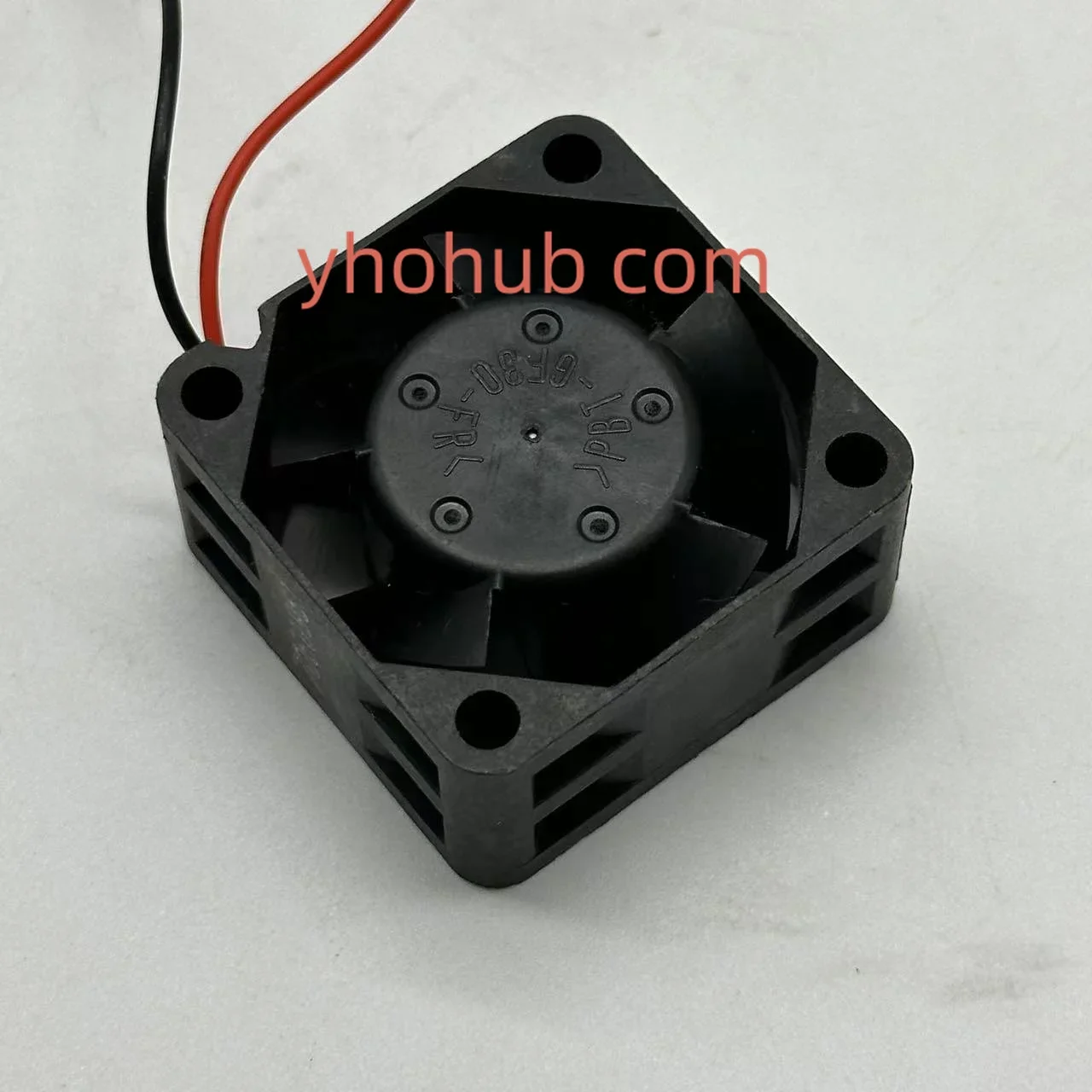 NMB-MAT 1608KL-04W-B50 DC 12 В 0,15 А 40x40x20 мм 2-проводной охлаждающий вентилятор для сервера