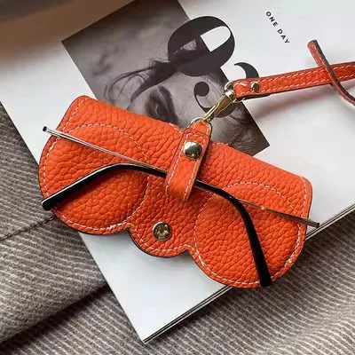 Nhà Thiết Kế Chính Hãng Da Kính Dành Cho Phụ Nữ Cao Cấp Phụ Kiện Mắt Đơn Giản Dễ Thương Dây Di Động Kính Mát Giá Đỡ Túi
