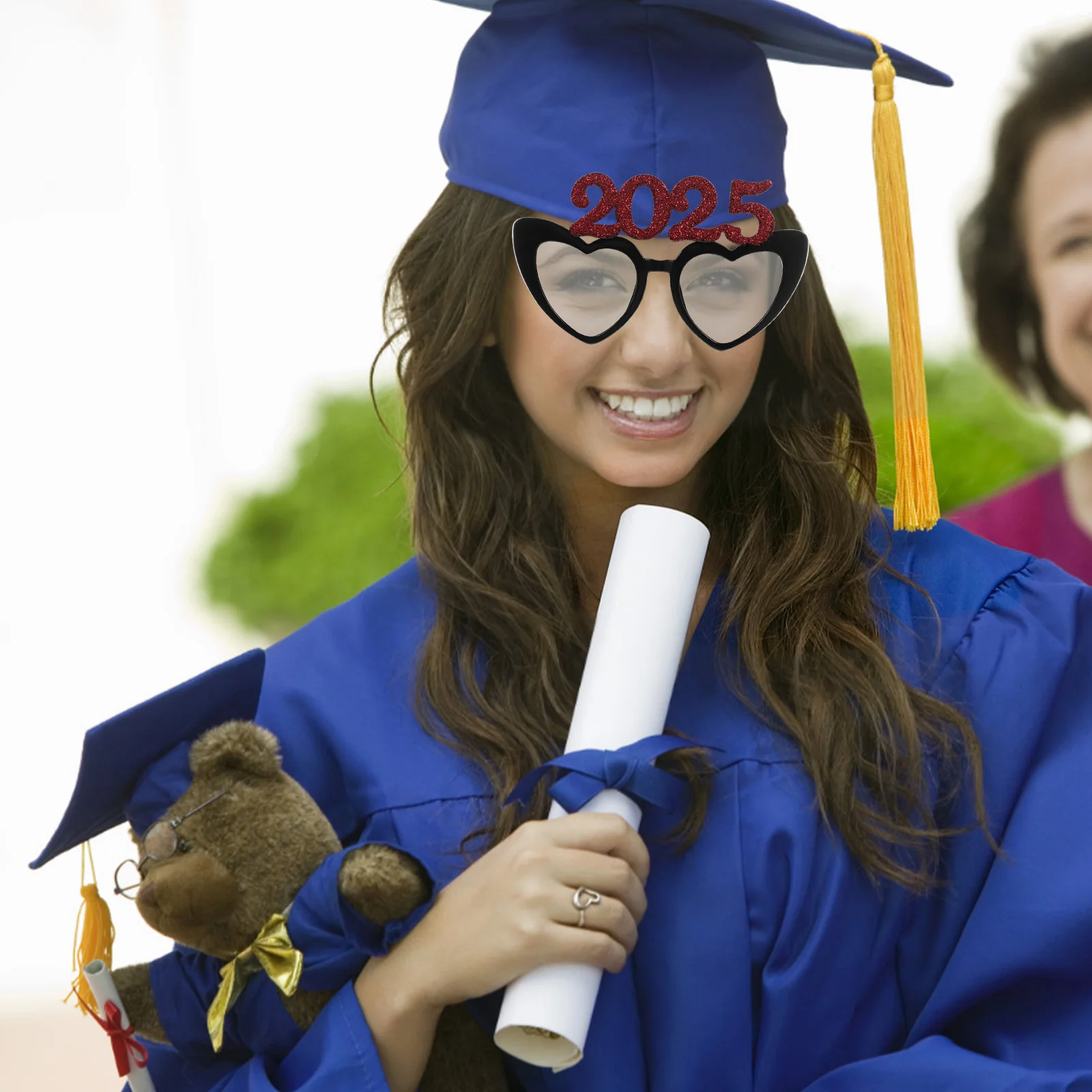 

1 Pair 2025 New Year Party Glasses Heart Frame Lightweight Smooth Edge Eye Wear For Festival Celebration Photo Props Stage Event