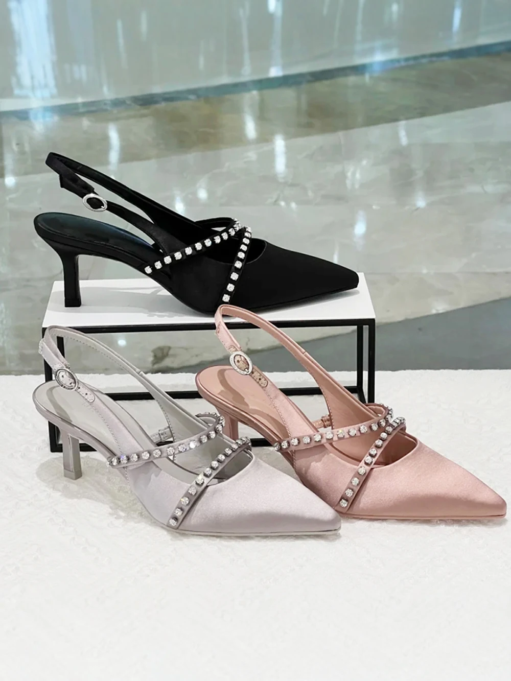 

Chongerkamei2025 Spring Summer Rhinestone Strap Pointed Toe High Heels Women Silk Velvet Sandals Faionable Glueing Proc