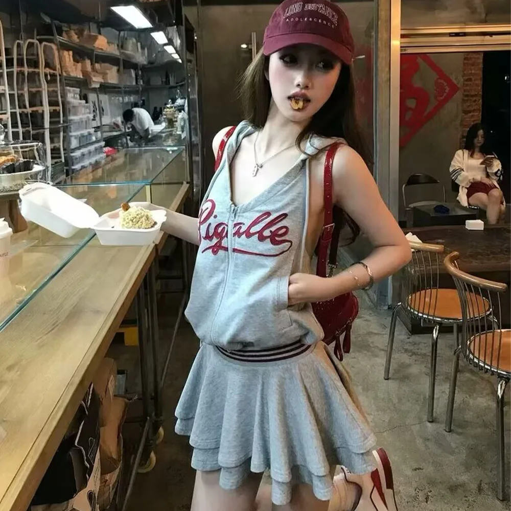 

Осень 2024 новинка Женская модная и повседневная облегающая свободная Спортивная юбка Джокер для девочек.