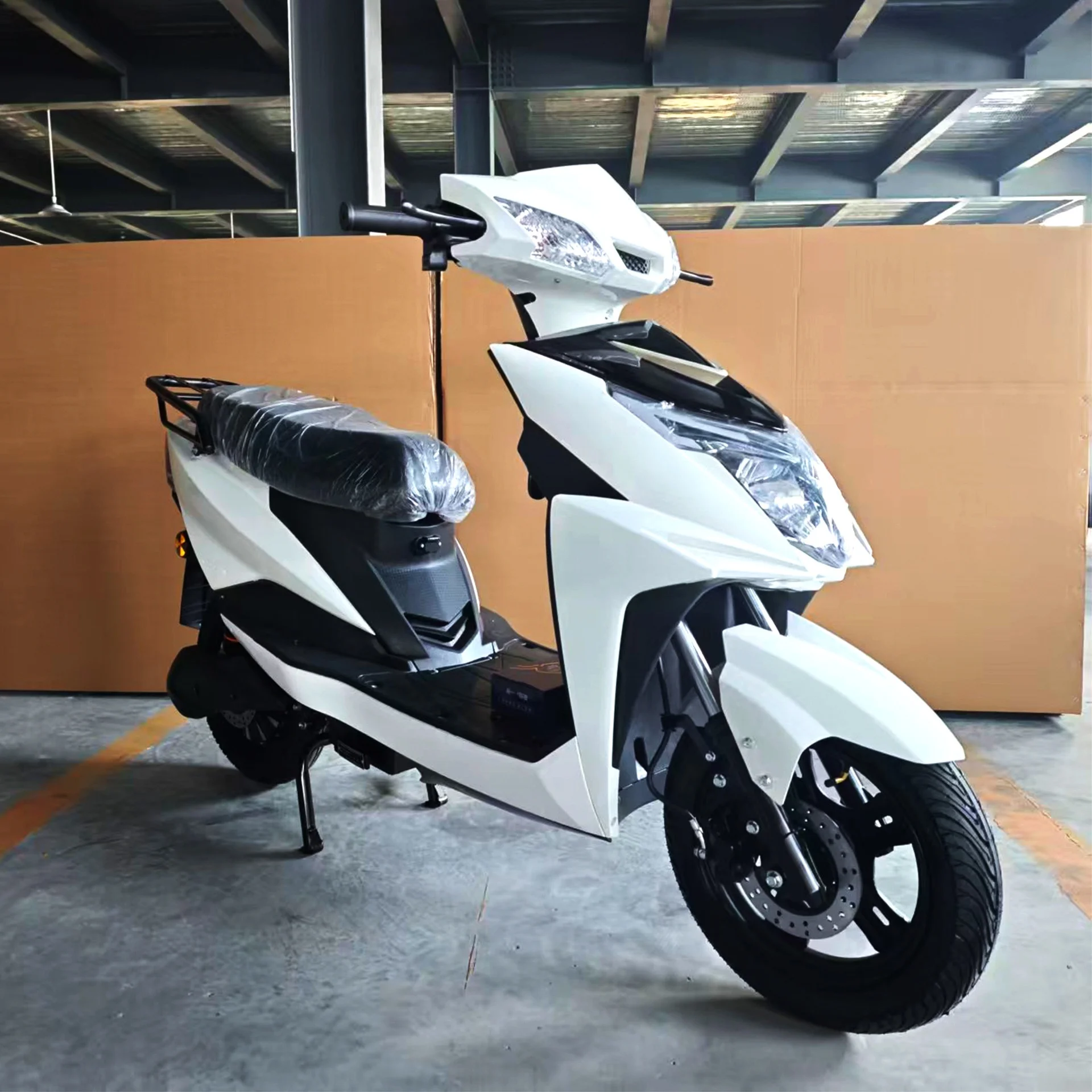 QQW Factory Direct Sales Ares Electric Motorcycle Two Wheels Adult ZS Electric Scooter Adult Electric Scooter