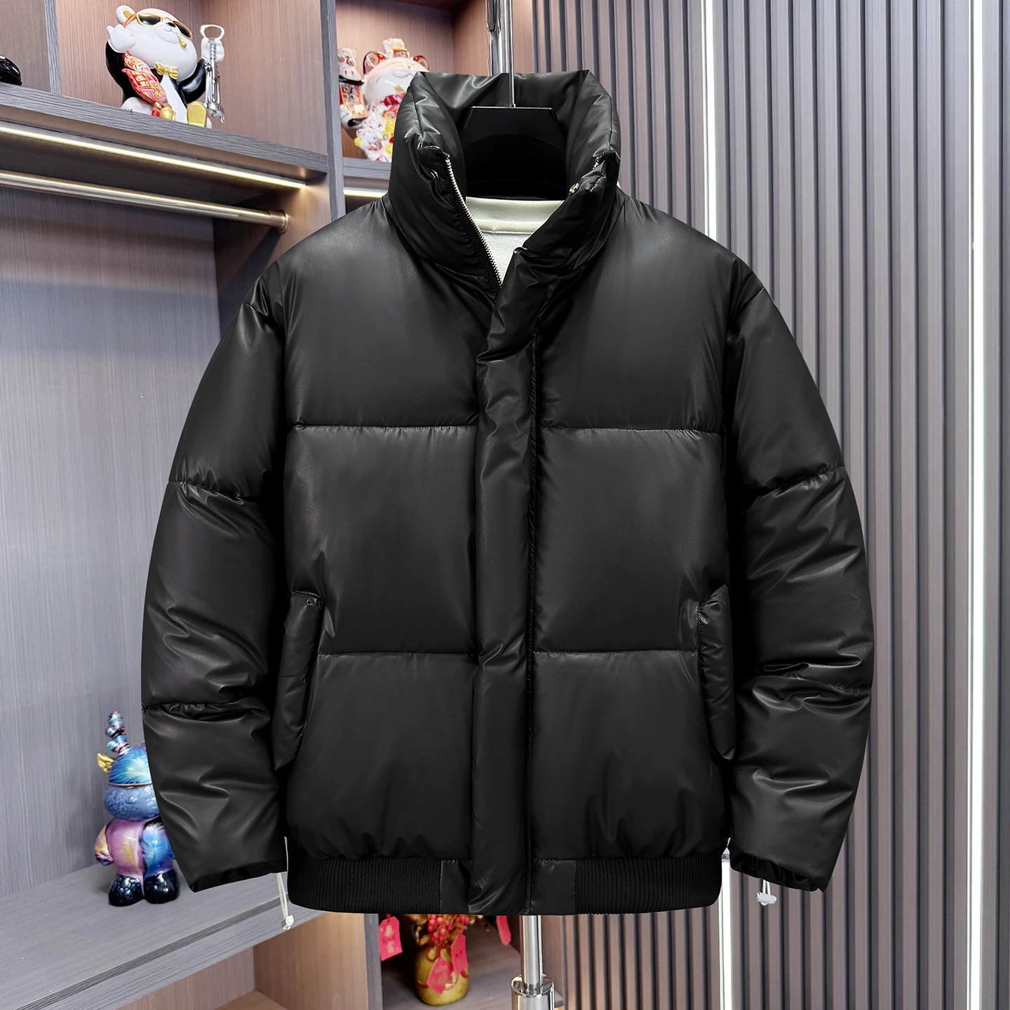 

2025 New Winter Thiened Warmth Bread Coat Cotton Jaet Men Women PU Coated Leather Stand Collar Trendy Youth Casual Polyes...