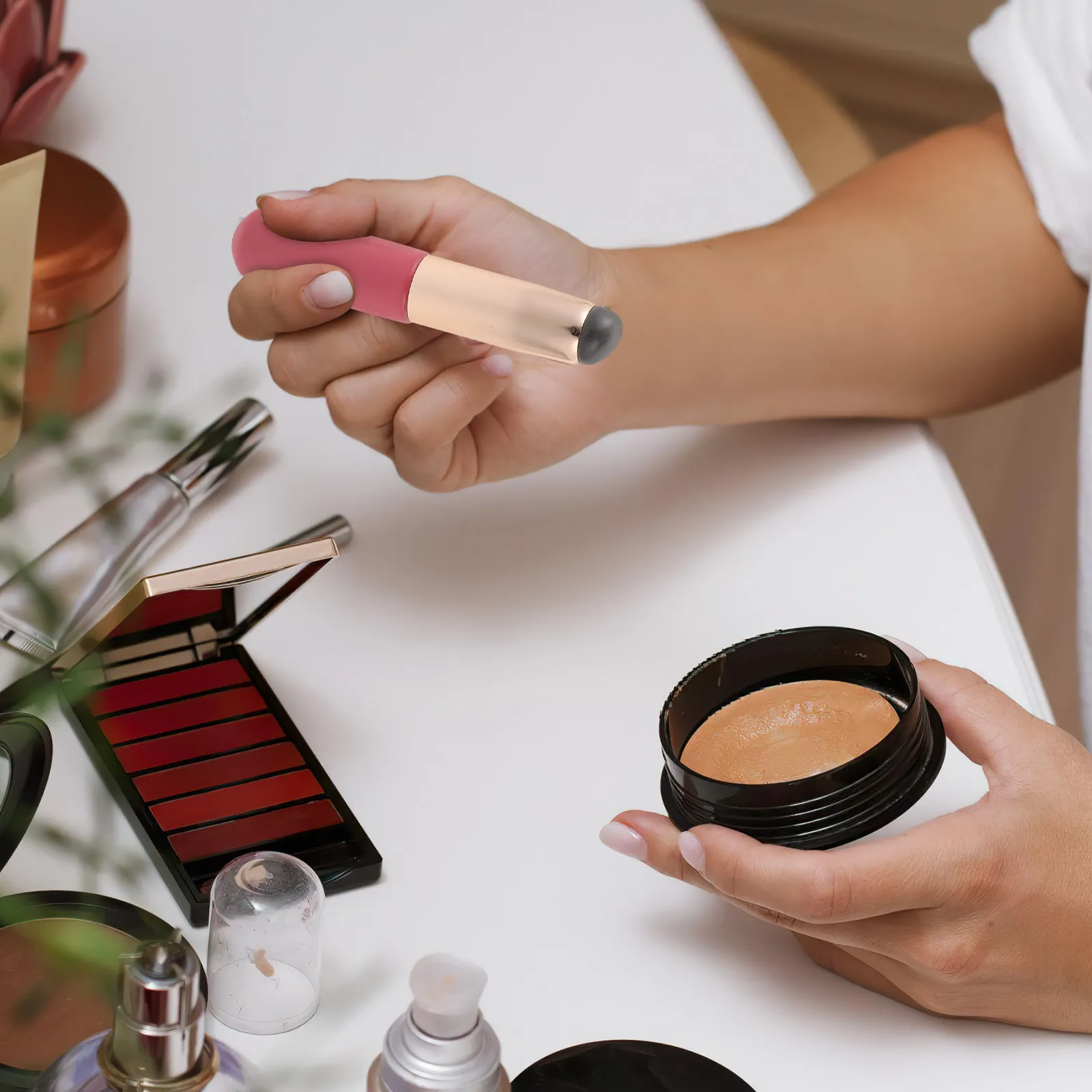 2 ชิ้นแปรงทาปากซิลิโคนนุ่มแบบพกพาสำหรับลิปสติกกลอสบาล์มคอนซีลเลอร์เครื่องมือแต่งหน้าผู้หญิงแปรงทาปาก