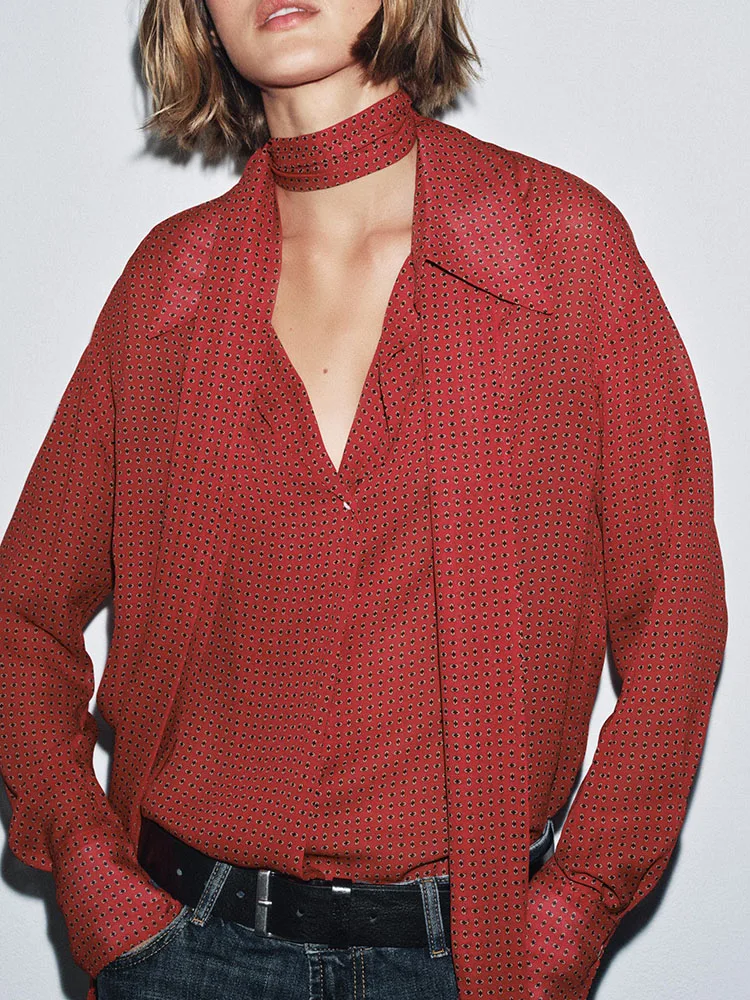 جديد الخريف المرأة عارضة تنوعا مريحة طباعة عقدة مزين irt Faionable مرحلة الأداء الملابس