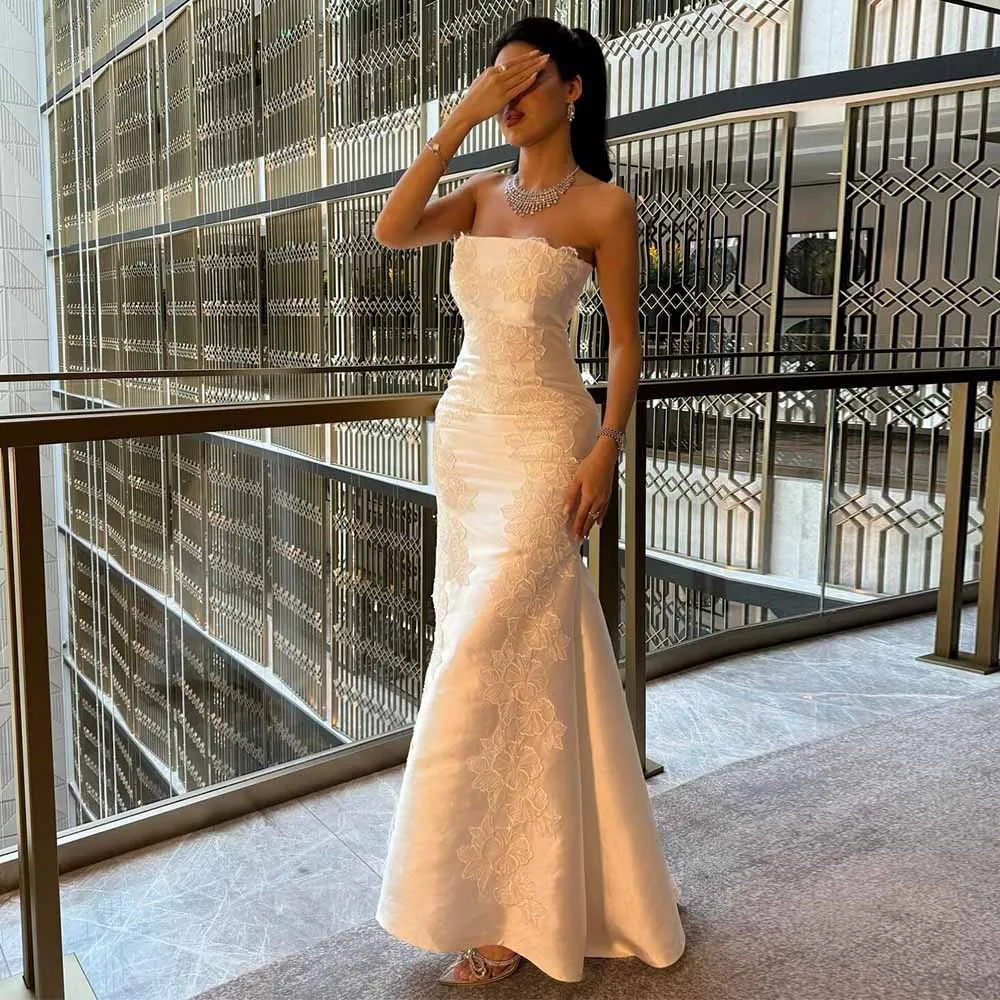 

Exquisite Wedding Party Dresses Saudi Arabia Satin Mermaid/Trumpet Valentine's Day Dress Ivory Strapless Embroidery Prom Gown