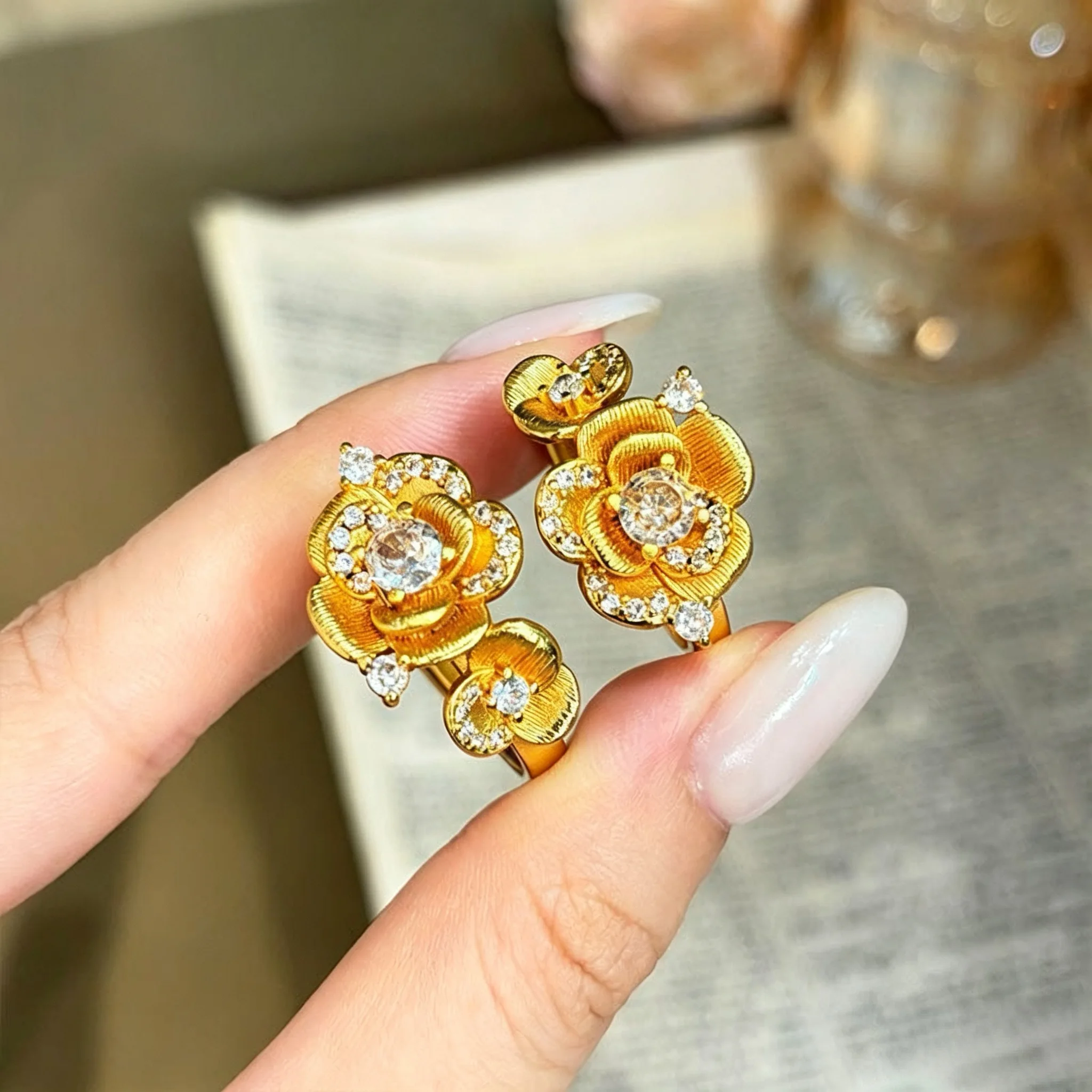 

Diamond-encrusted brushed double rose ring for women, fashionable, exquisite, light luxury, high-end, and luxurious, 24K 9999