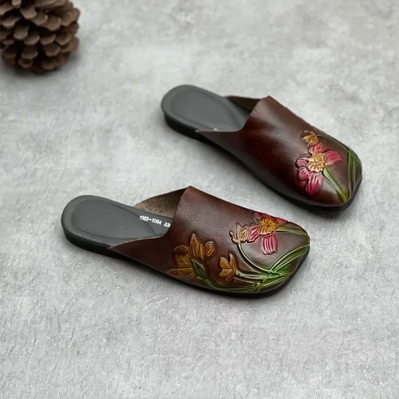 Handmade Genuine Leather Mules Women Retro Ethnic Hand-painted Flower Slippers Vintage Embossed Flat Closed Toe Outdoor Sandals