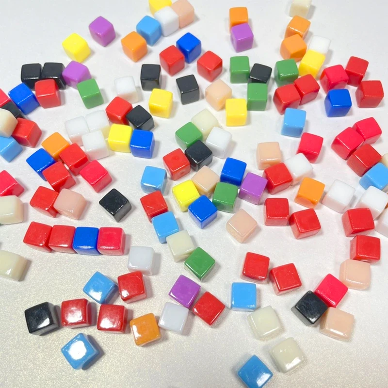 50 Stks/set 13 Kleuren 8Mm Transparante Vierkante Hoek Kleurrijke Crystal Dobbelstenen Schaken Stuk Haakse Zeef Voor Puzzel Game