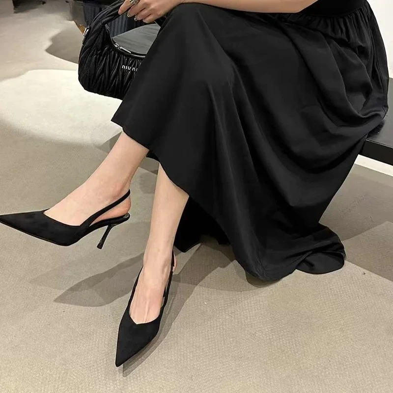 2025 الصيف ليوبارد عالية الكعب النساء الصنادل موضة أشار تو أحذية تصميم نمط مأدبة الصنادل الحفلات الأحذية