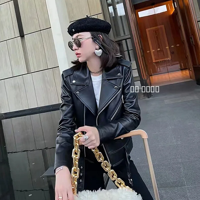 

Куртка женская кожаная приталенная с воротником-стойкой, на молнии, из натуральной кожи, модель Chen Mrs. New