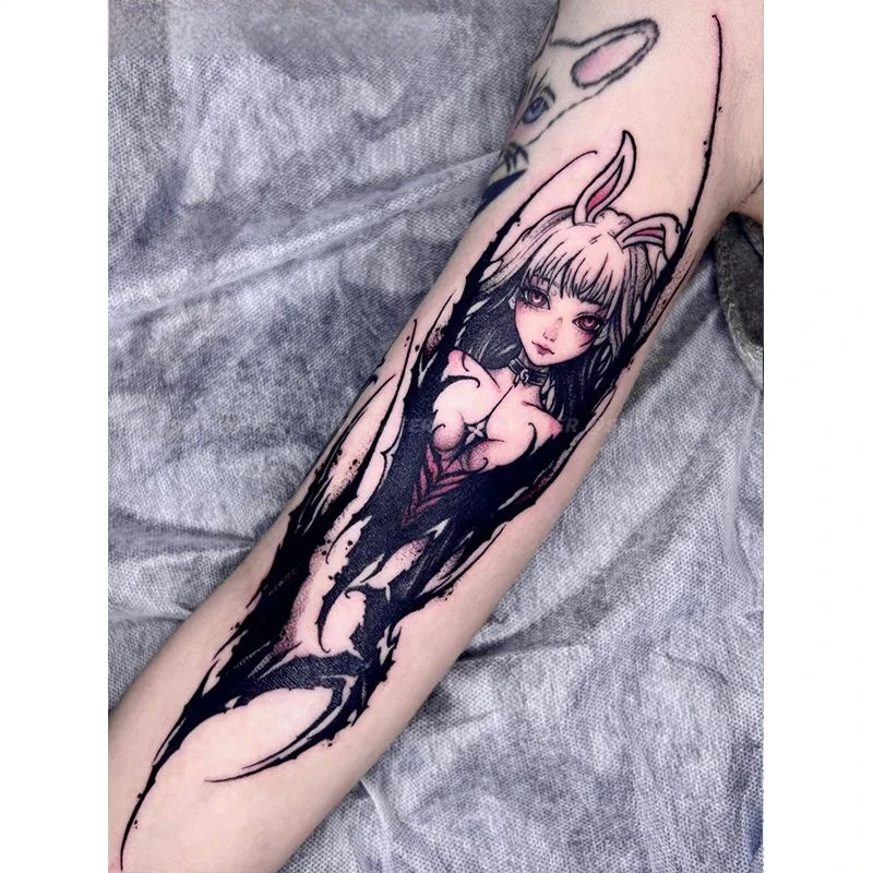 Dessin animé noir foncé Punk maléfique fille tatouages temporaires tatouage imperméable durable Art corporel faux Tatoo autocollant pour femme hommes