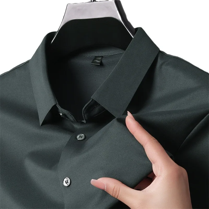 B28camicia a maniche corte in seta senza sciarpe di alta qualità estiva per camicia da uomo sottile elastica di colore solido Casual di mezza età da uomo