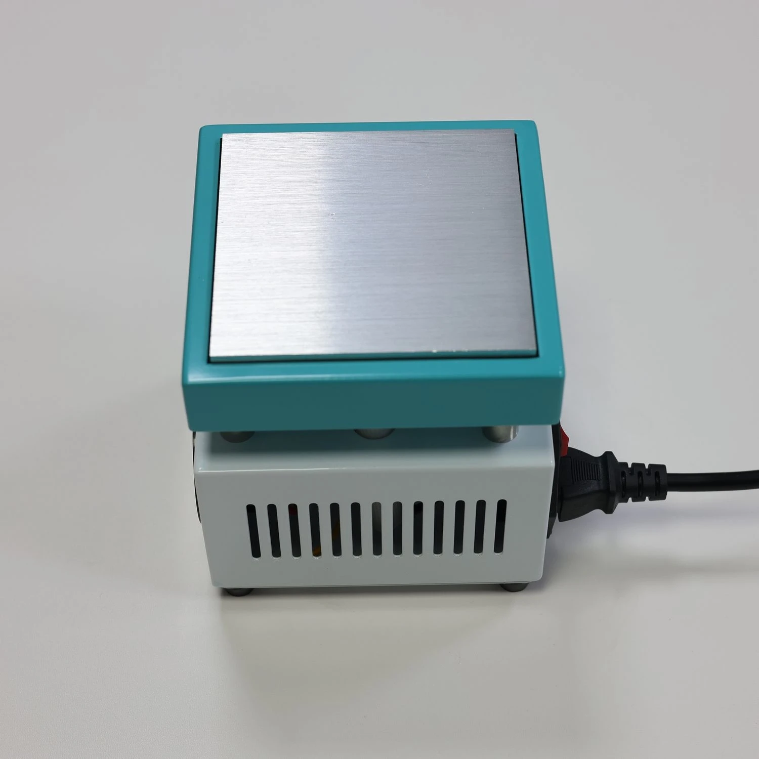 

Fast-Ramp Up Time: UYUE 946-1010 400W Preheater | Boosts Productivity in Repair Shops