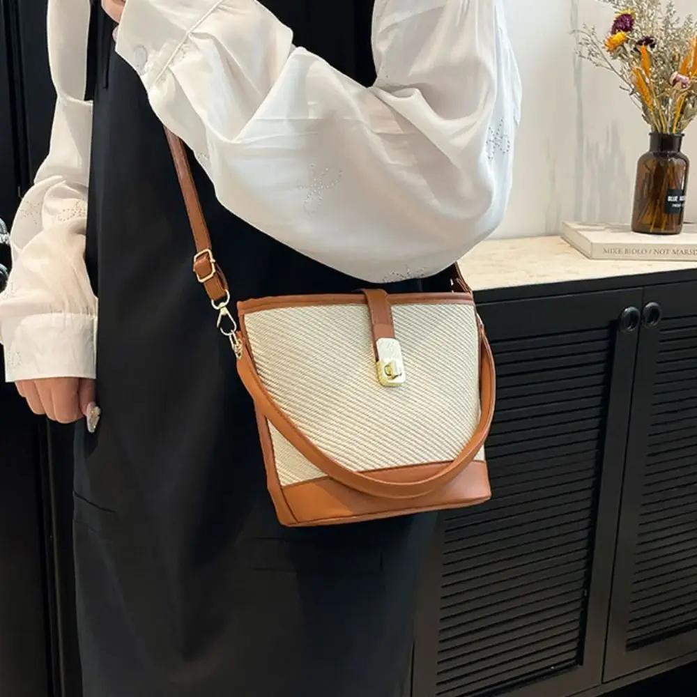 

Trendy Elegant Crossbody Bucket Bag Adjustable Strap Leisure Women PU Crossbody Bag Versatile Twist Lock Commuting Handbag Club