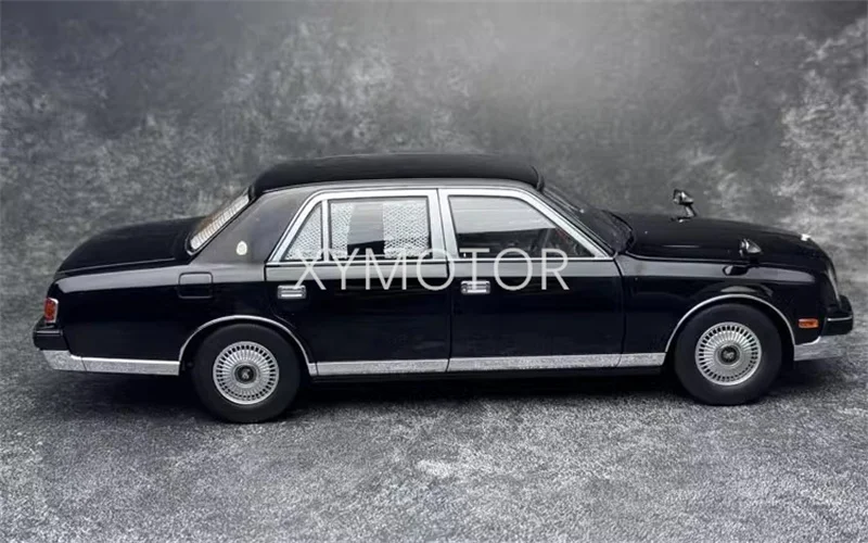 Almost Real AR 1/18 1:18 For Toyota Century 1997 Diecast Model Car Black Toys Gifts Display Collection Ornaments