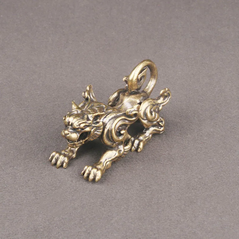 Retro Brass Auspicious Beast Divine Tiger Carved Ornament Desktop Decoration