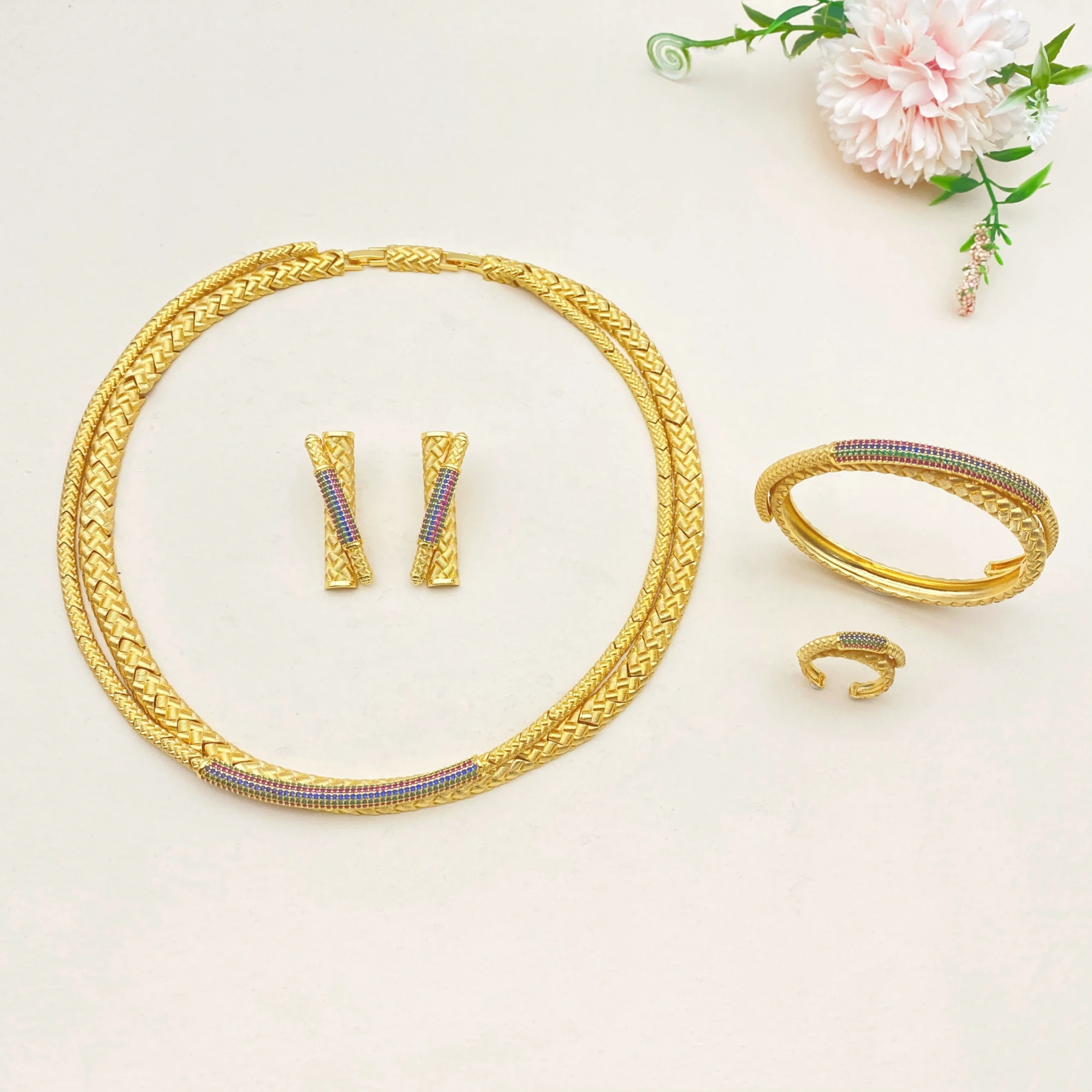 

Falair позолоченный свадебный комплект украшений с роскошным белым цирконом, ожерелье, серьги, кольцо, браслет, элегантный стиль Дубая