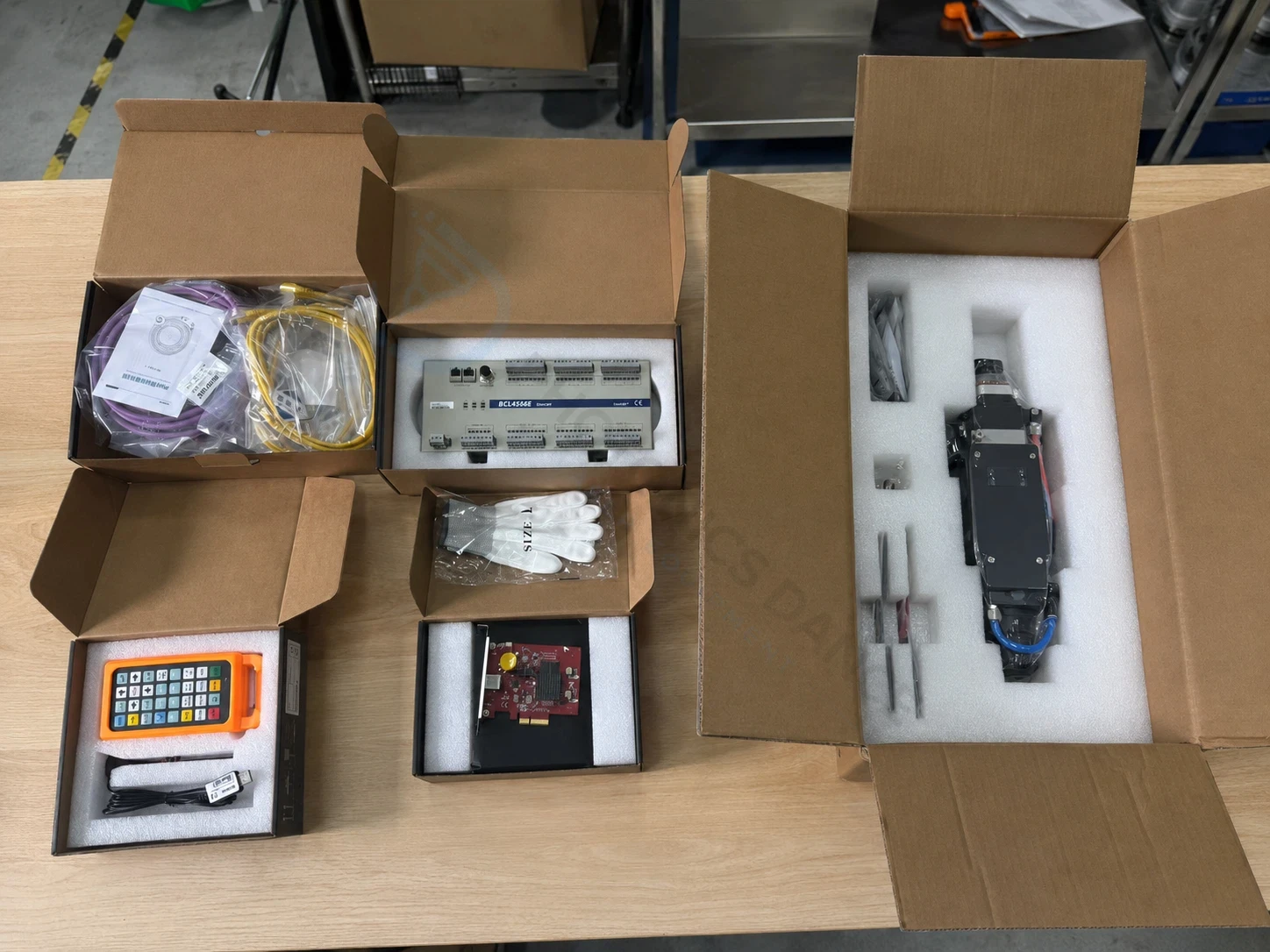 BOCHU 3KW 8KW 20KW FSCUT Series Bus Control System BLT421S BLT442 BLT643H Automatic Focus Intelligent Laser Cutting Head Set