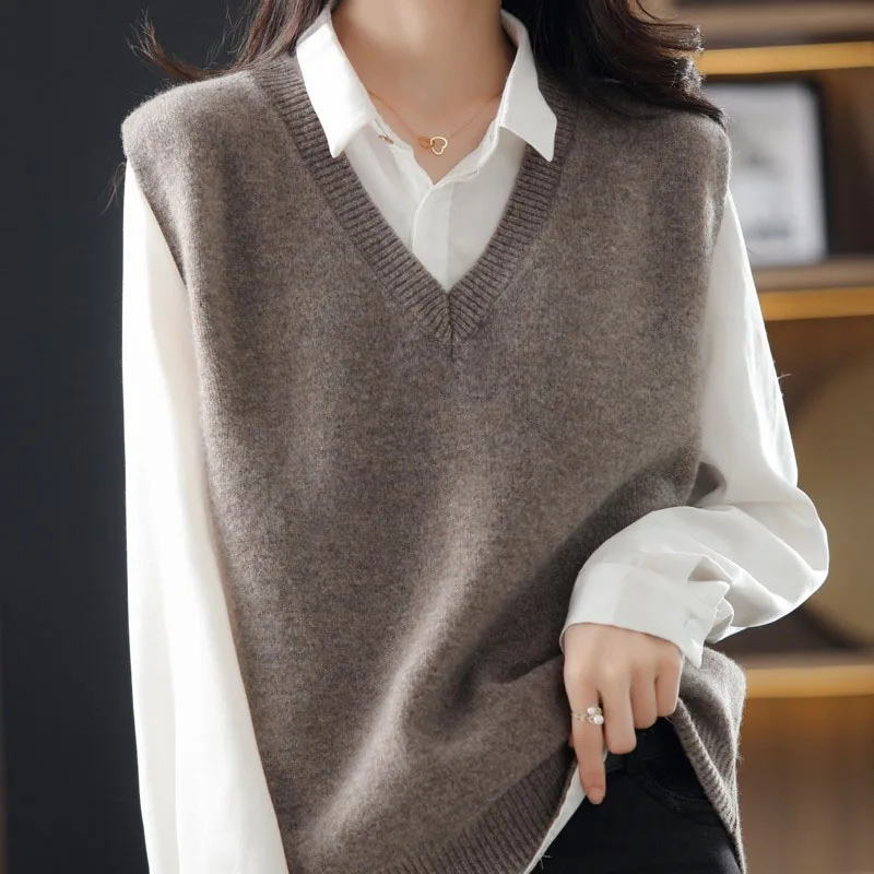 Autumn and winter 2024 wool knitted waistcoat ladies wear v-neck pullover sleeveless sweater vest baggy sizes