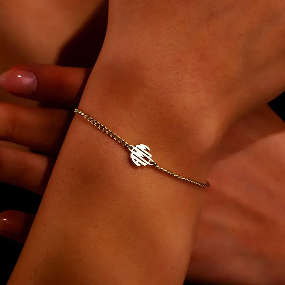 

Fashionable Custom Interlace Initial Letter Bracelet For Women Jewelry Stainless Steel Adjustable NK Chain Christmas Gift